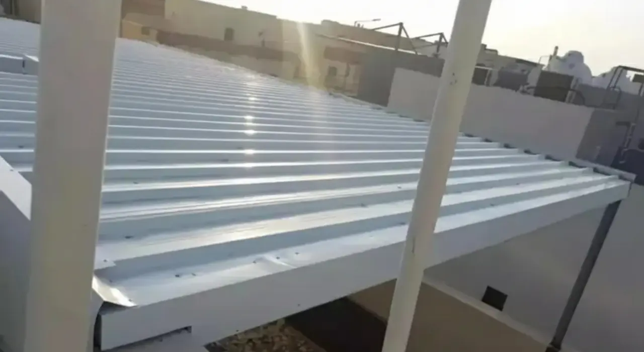 ساندوتش بانل للهناجر في جدة - تصميم يتناسب مع الهناجر والمستودعات الصناعية